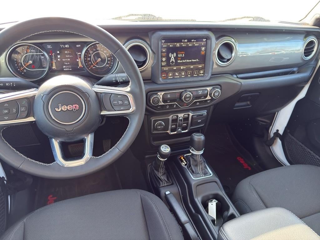 2023 Jeep Gladiator Overland