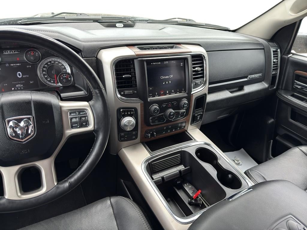 2018 RAM 1500 Laramie Crew Cab 4x4 5'7" Box