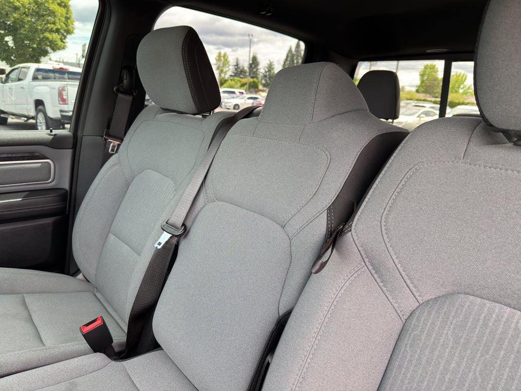 2021 RAM 1500 Big Horn Crew Cab 4x4 5'7" Box