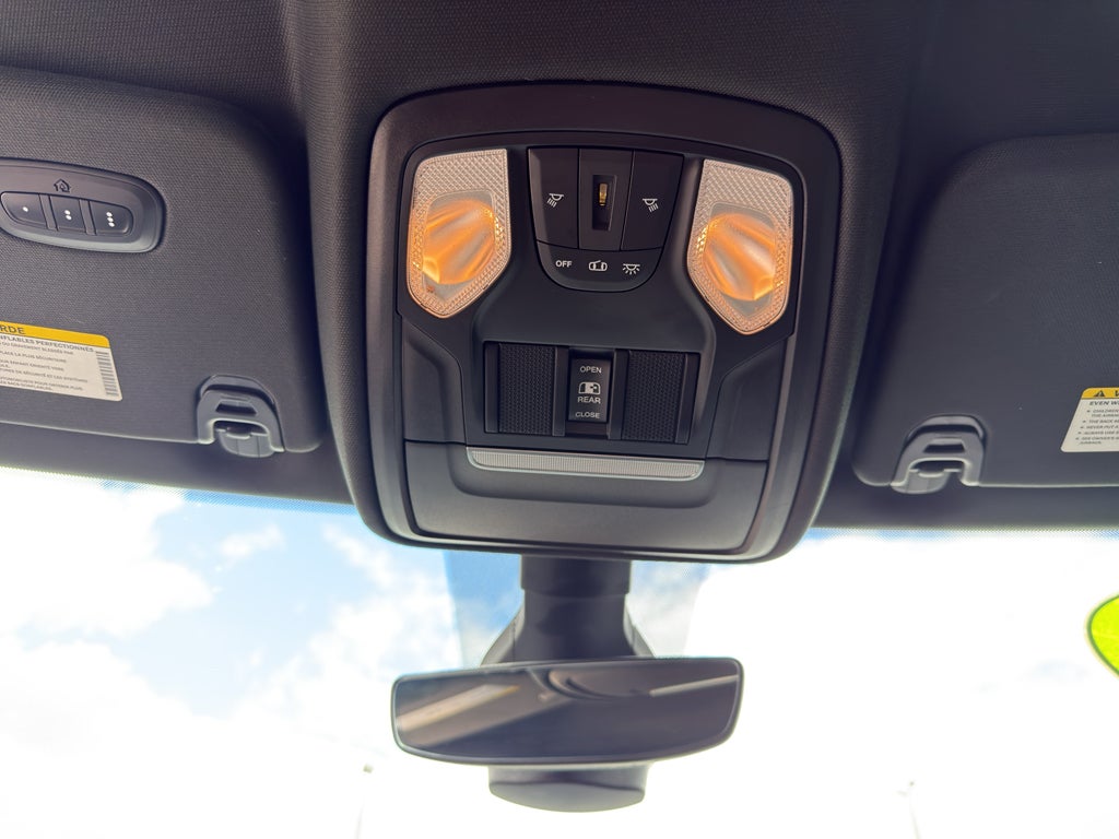 2021 RAM 1500 Big Horn Crew Cab 4x4 5'7" Box