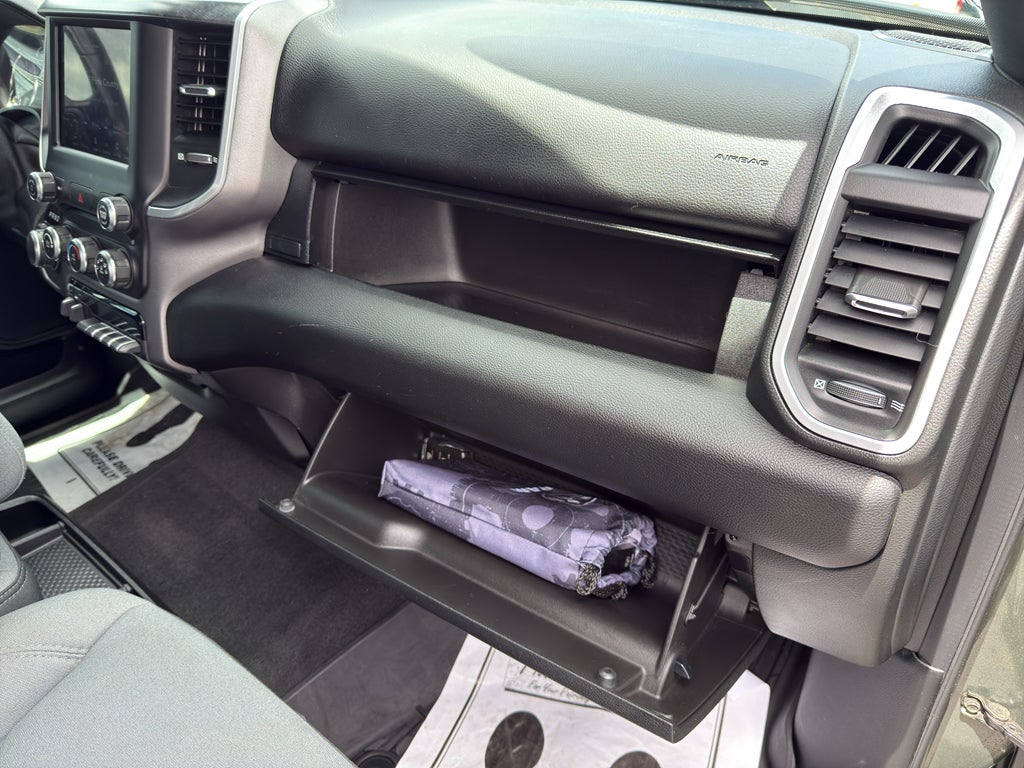 2021 RAM 1500 Big Horn Crew Cab 4x4 5'7" Box
