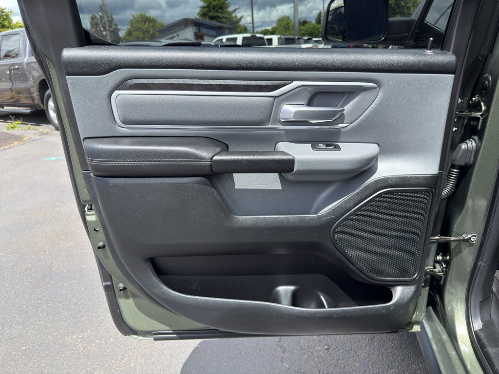 2021 RAM 1500 Big Horn Crew Cab 4x4 5'7" Box