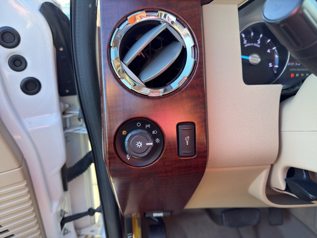 2013 Ford Super Duty F-350 DRW XL