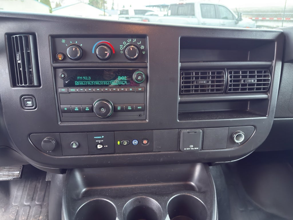 2023 Chevrolet Express Passenger 3500 1LS