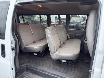 2023 Chevrolet Express Passenger 3500 1LS