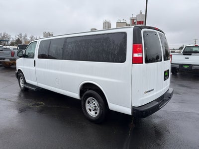 2023 Chevrolet Express Passenger 3500 1LS