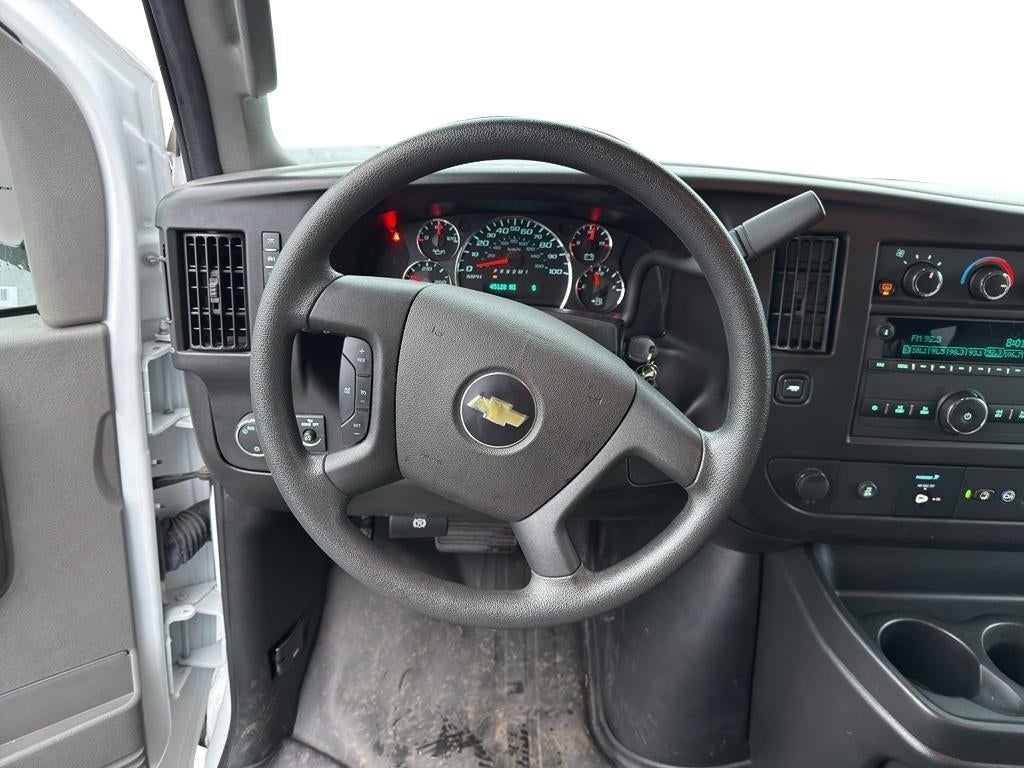 2023 Chevrolet Express Passenger 3500 1LS