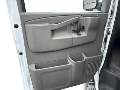 2023 Chevrolet Express Passenger 3500 1LS