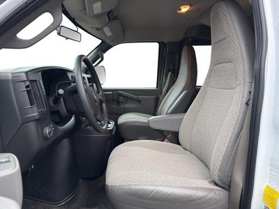 2023 Chevrolet Express Passenger 3500 1LS