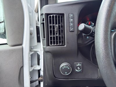 2023 Chevrolet Express Passenger 3500 1LS