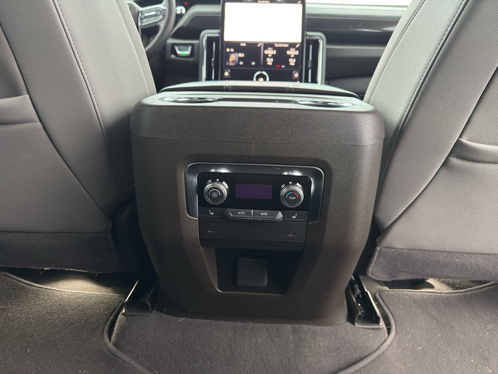 2025 GMC Yukon XL Elevation