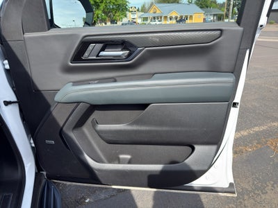 2025 GMC Yukon XL AT4