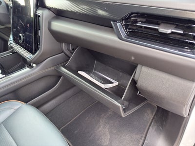 2025 GMC Yukon XL AT4
