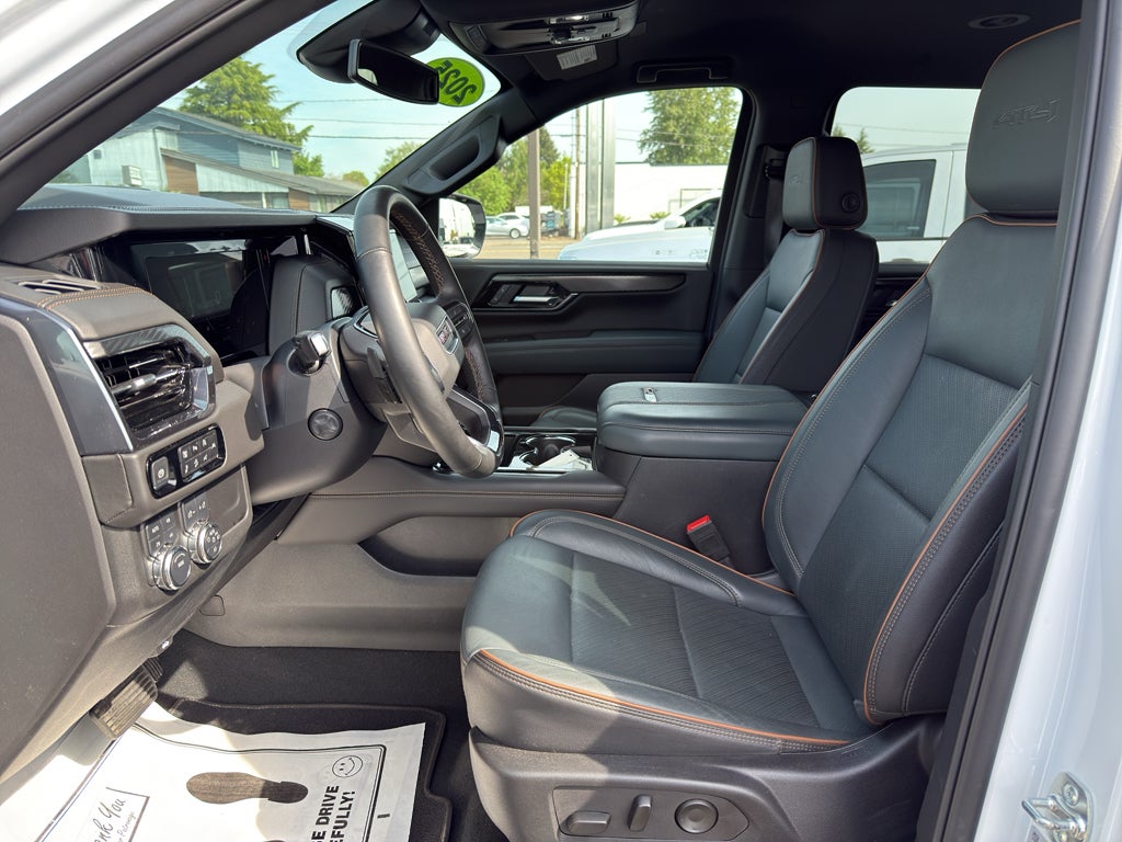 2025 GMC Yukon XL AT4