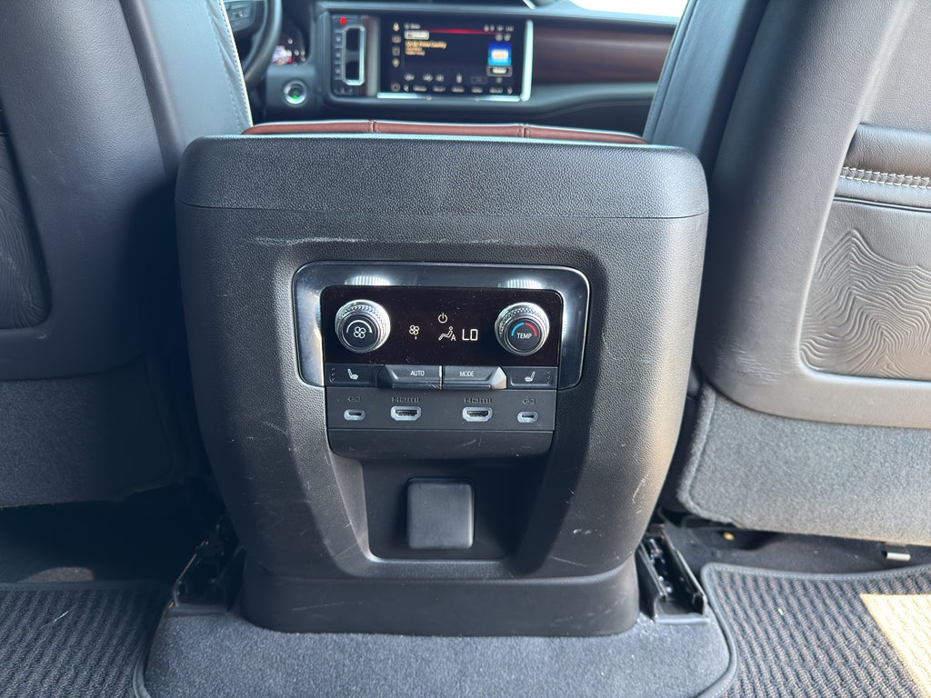 2023 GMC Yukon XL Denali Ultimate
