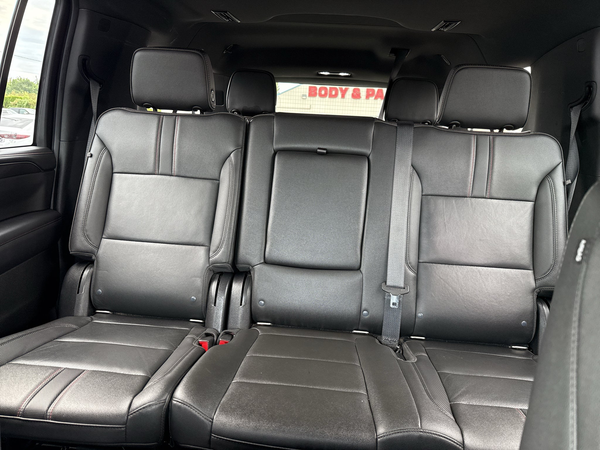 2021 Chevrolet Suburban RST