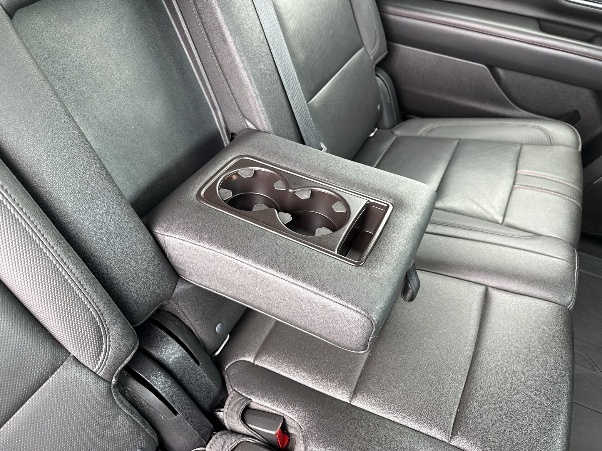 2021 Chevrolet Suburban RST