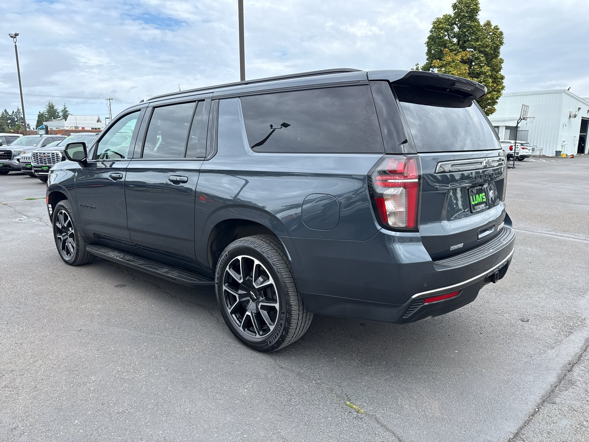 2021 Chevrolet Suburban RST