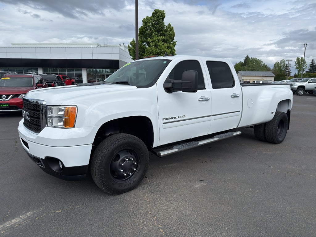 2011 GMC Sierra 3500 HD DRW Denali