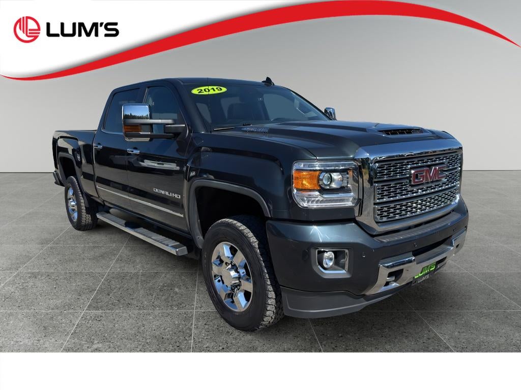 2019 GMC Sierra 4WD Crew Cab Standard Box Denali's photo