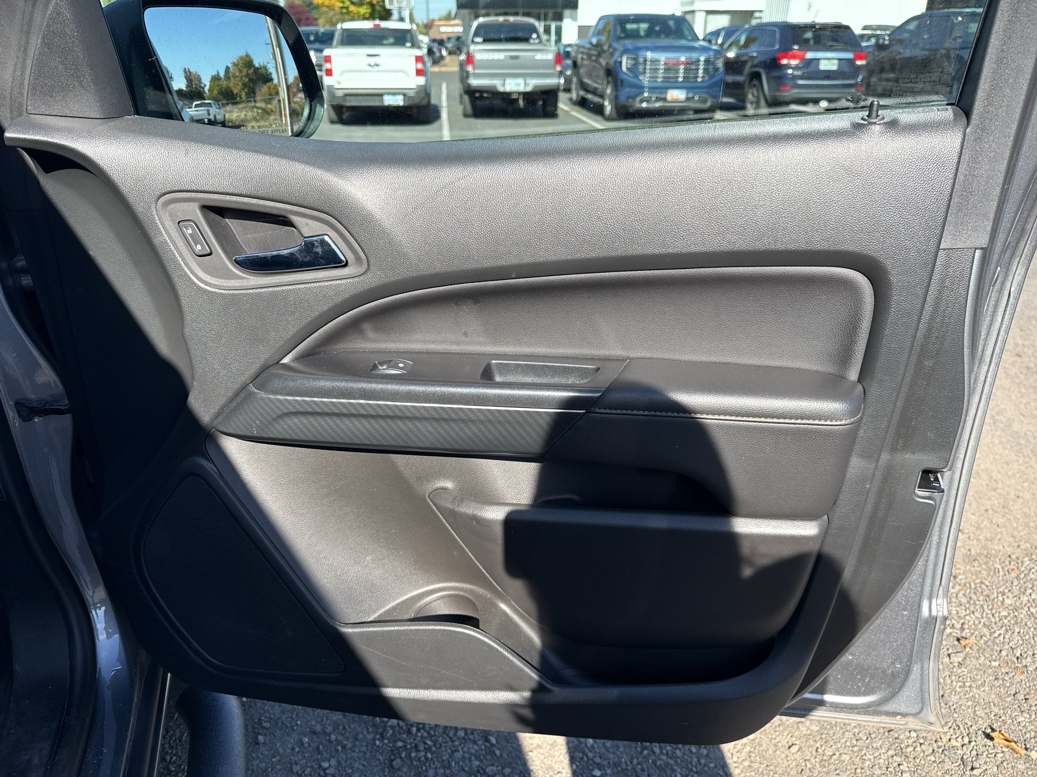 2022 GMC Canyon 4WD AT4 w/Leather