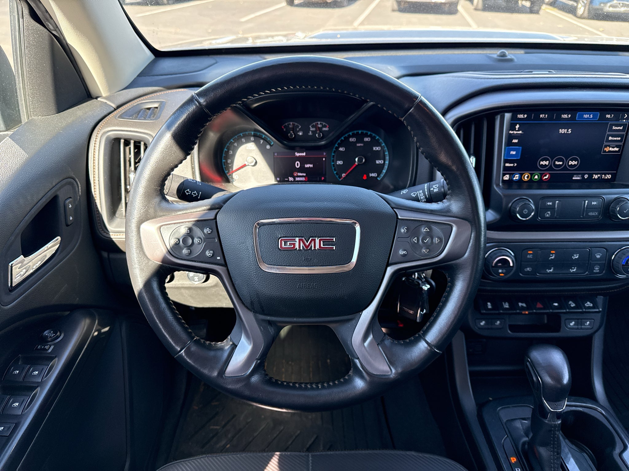 2022 GMC Canyon 4WD AT4 w/Leather
