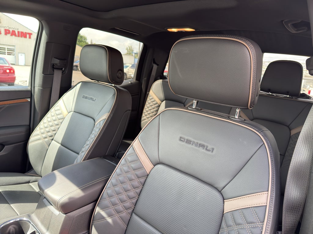 2023 GMC Canyon Denali