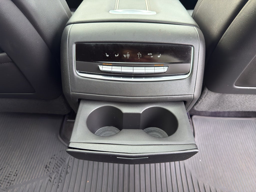 2022 Cadillac Escalade ESV Sport