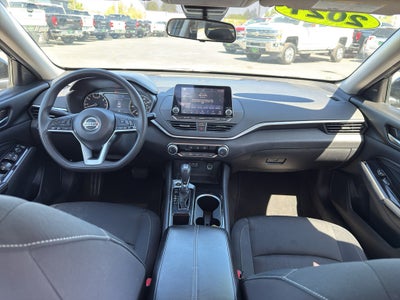 2021 Nissan Altima SV FWD