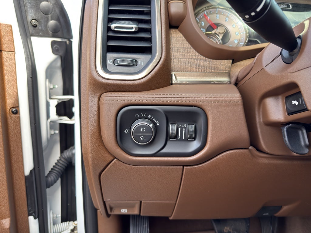 2019 RAM 2500 Longhorn Crew Cab 4x4 6'4" Box