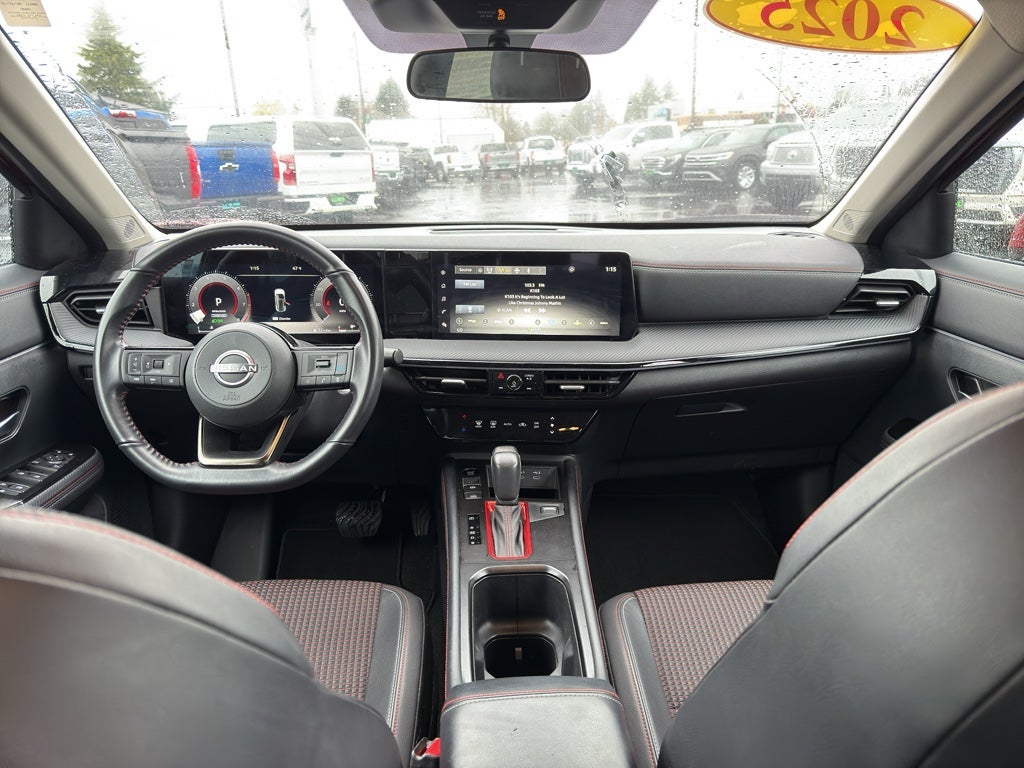 2025 Nissan Kicks SR