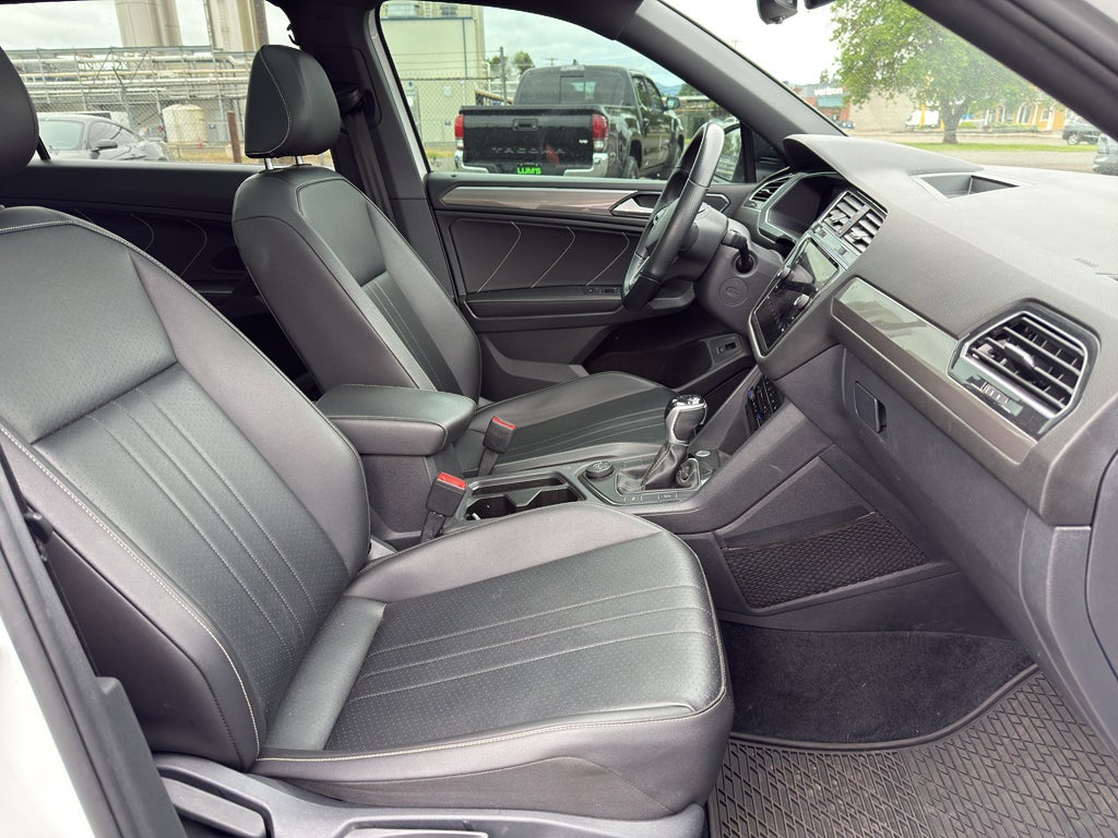 2022 Volkswagen Tiguan 2.0T SE R-Line Black