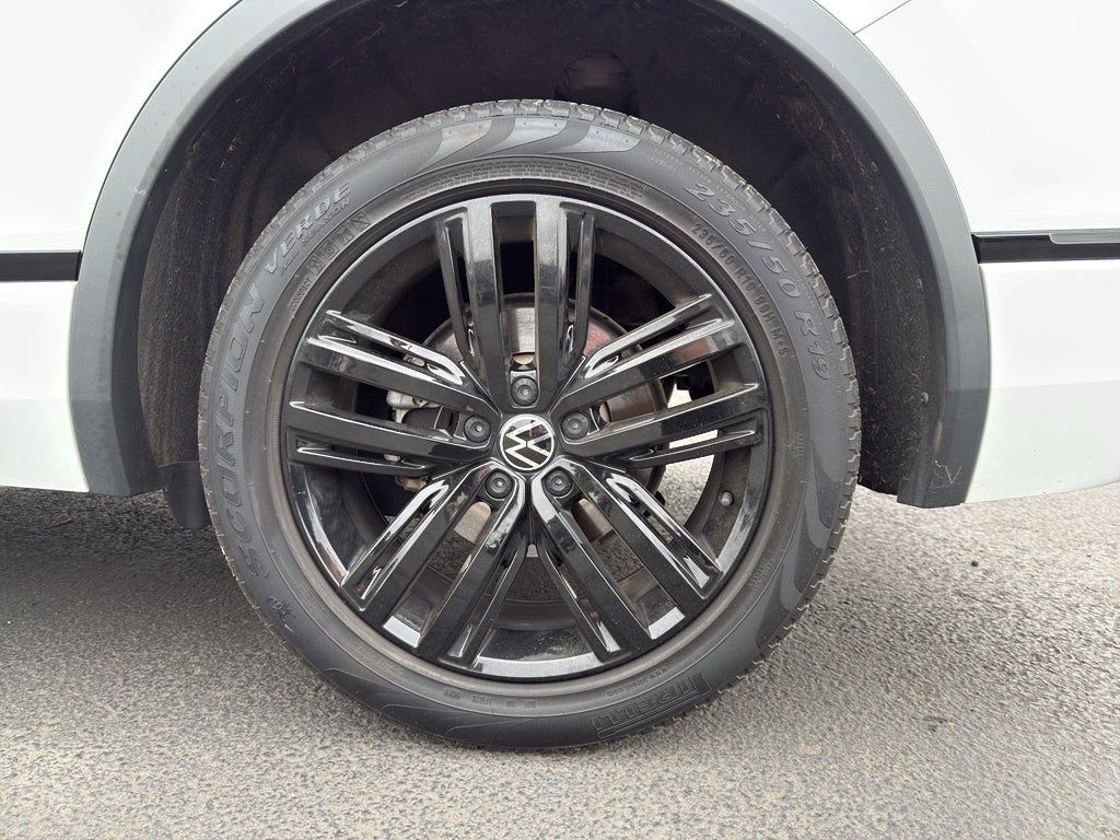 2022 Volkswagen Tiguan 2.0T SE R-Line Black