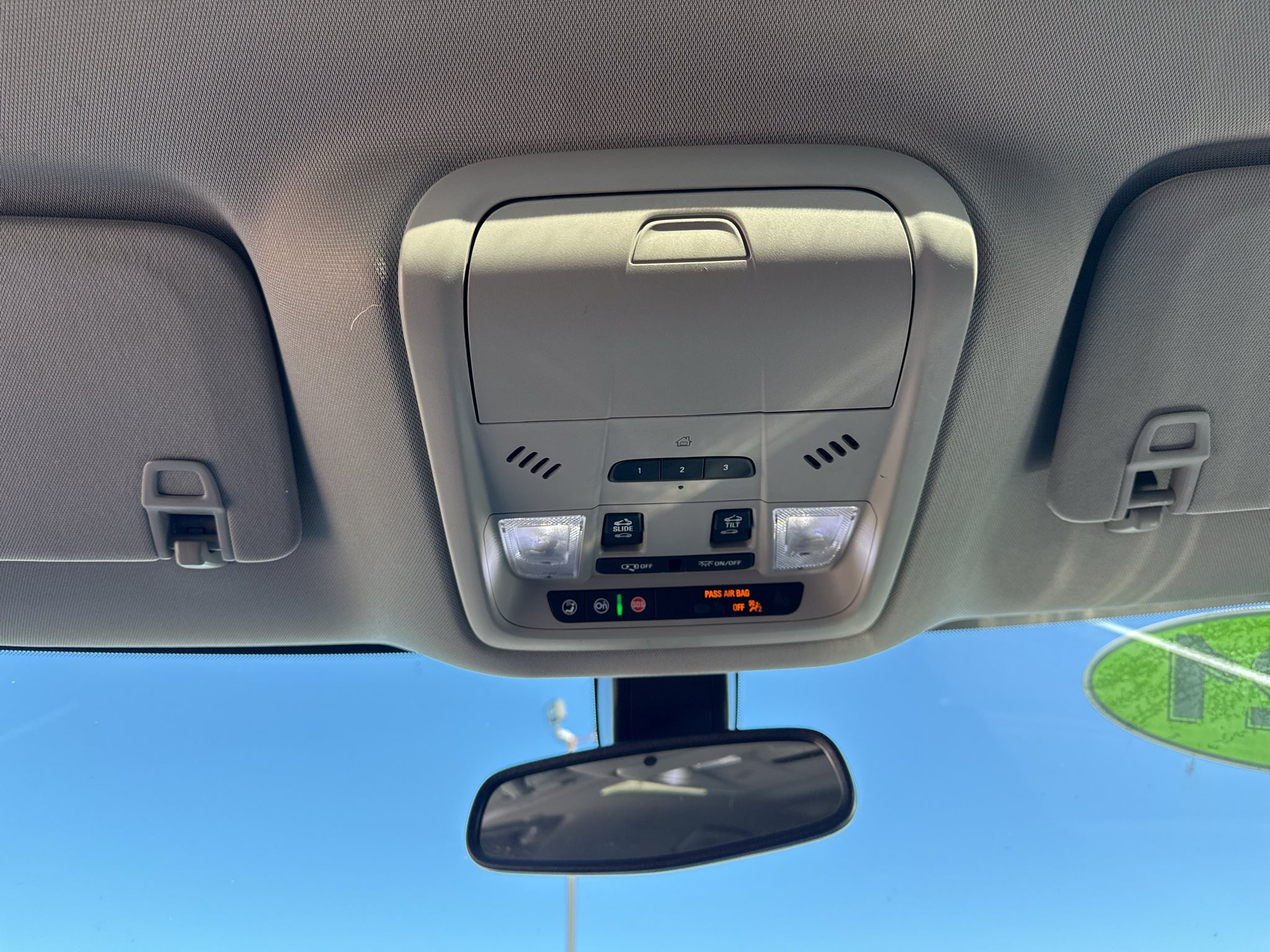 2021 Buick Enclave Essence