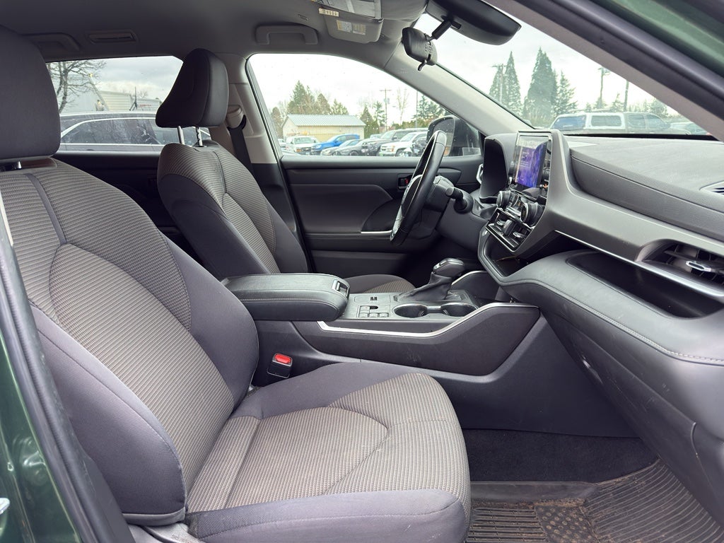 2023 Toyota Highlander Hybrid LE