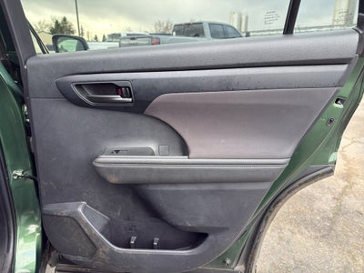 2023 Toyota Highlander Hybrid LE