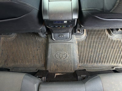 2023 Toyota Highlander Hybrid LE