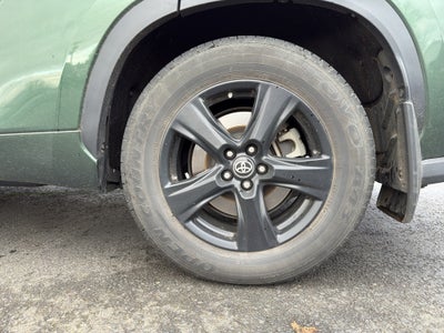 2023 Toyota Highlander Hybrid LE