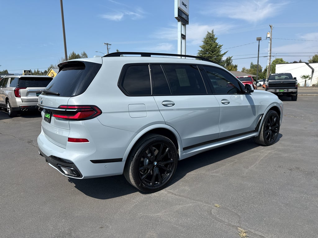 2023 BMW X7 xDrive40i