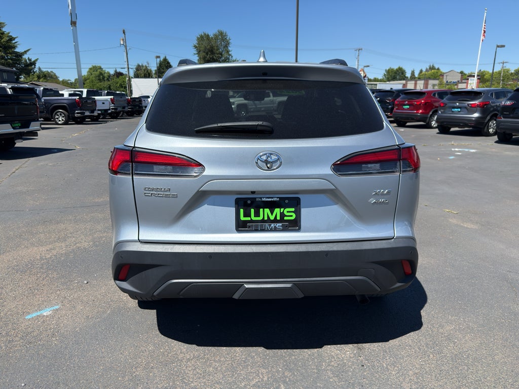 2024 Toyota Corolla Cross XLE