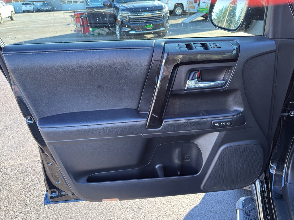 2020 Toyota 4Runner SR5