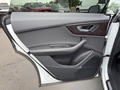 2019 Audi Q8 55 Premium