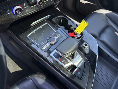 2019 Audi Q7 55 SE Premium