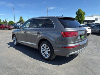2019 Audi Q7 55 SE Premium