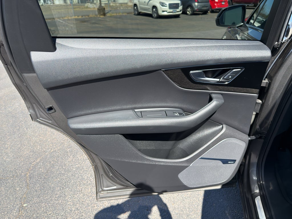 2019 Audi Q7 55 SE Premium