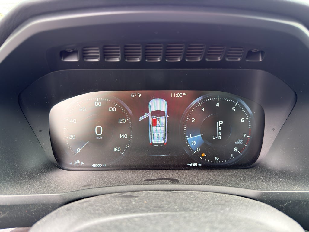 2016 Volvo XC90 T6 Momentum