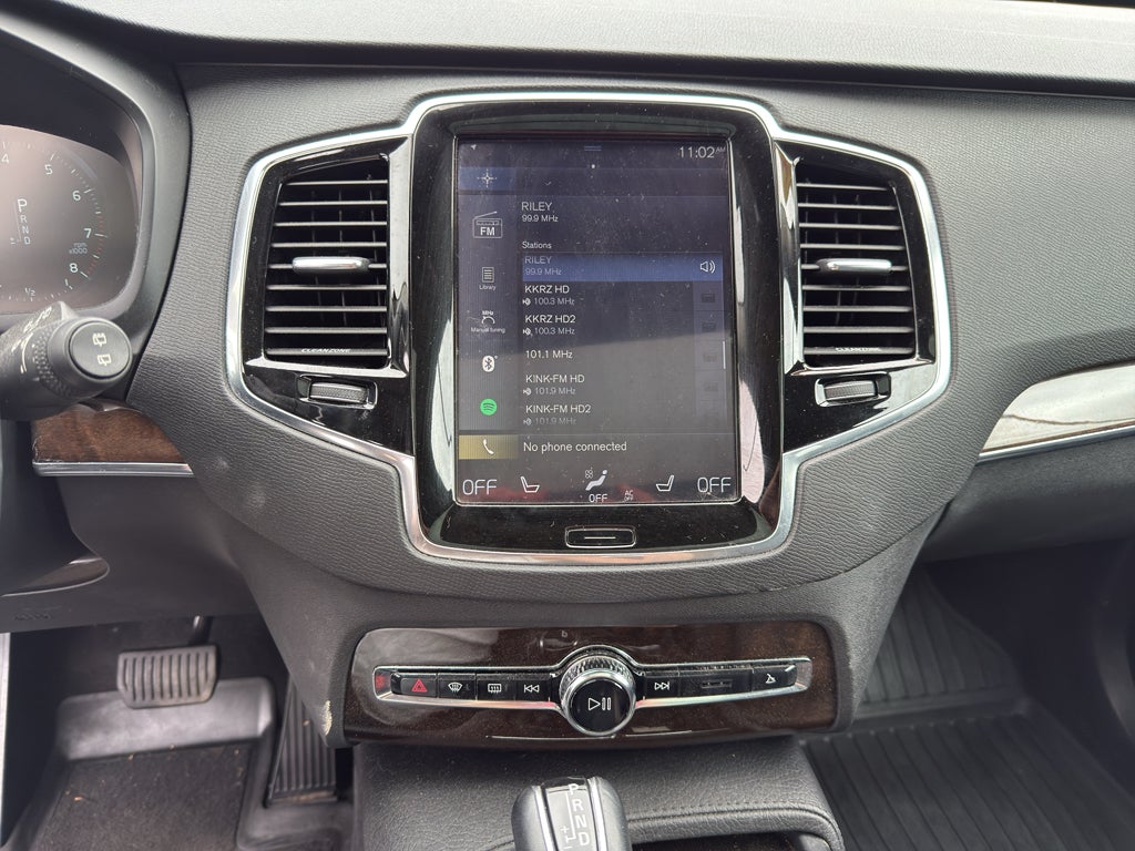 2016 Volvo XC90 T6 Momentum