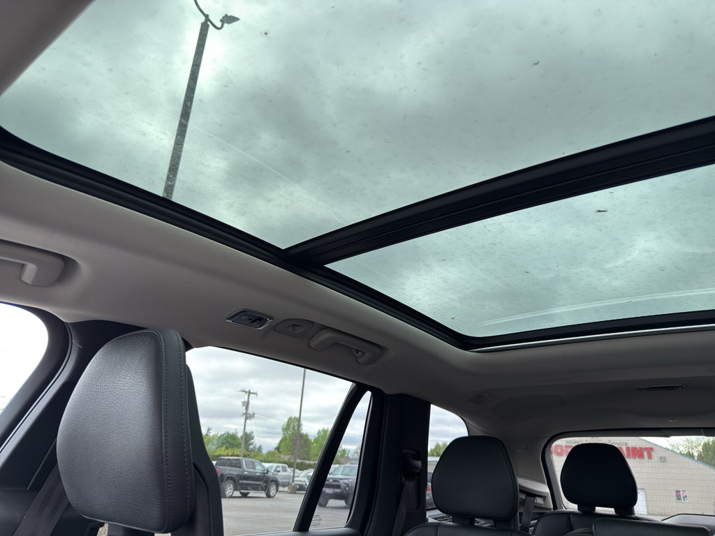 2016 Volvo XC90 T6 Momentum