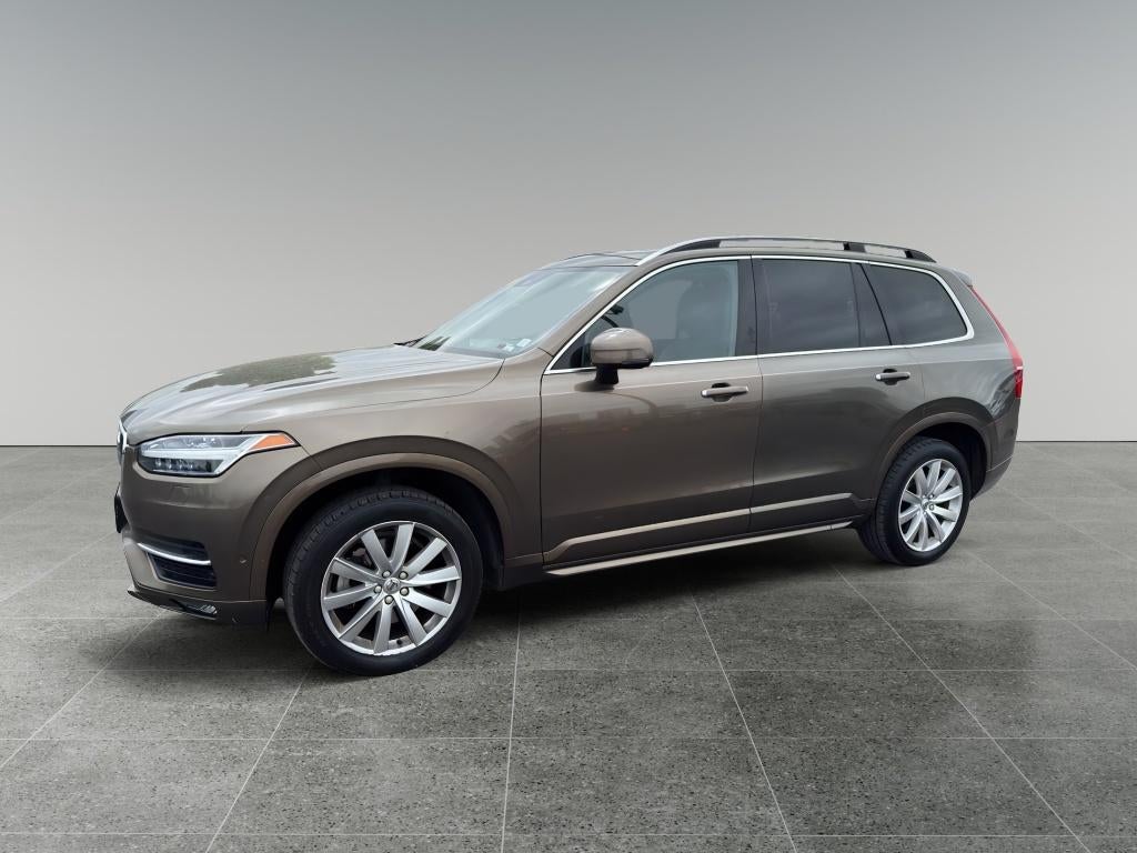 2016 Volvo XC90 T6 Momentum