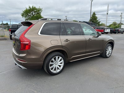 2016 Volvo XC90 T6 Momentum